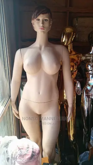 Plus Size Fibre Skin Colour Female Display MANNEQUIN