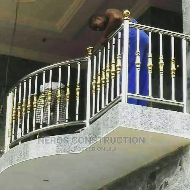 Stainless Rail/Wrought Iron Rail