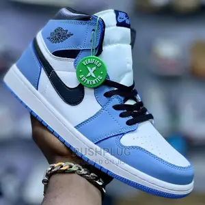 AIR JORDAN 1 Retro High ‘ UNIVERSITY BLUE ‘*