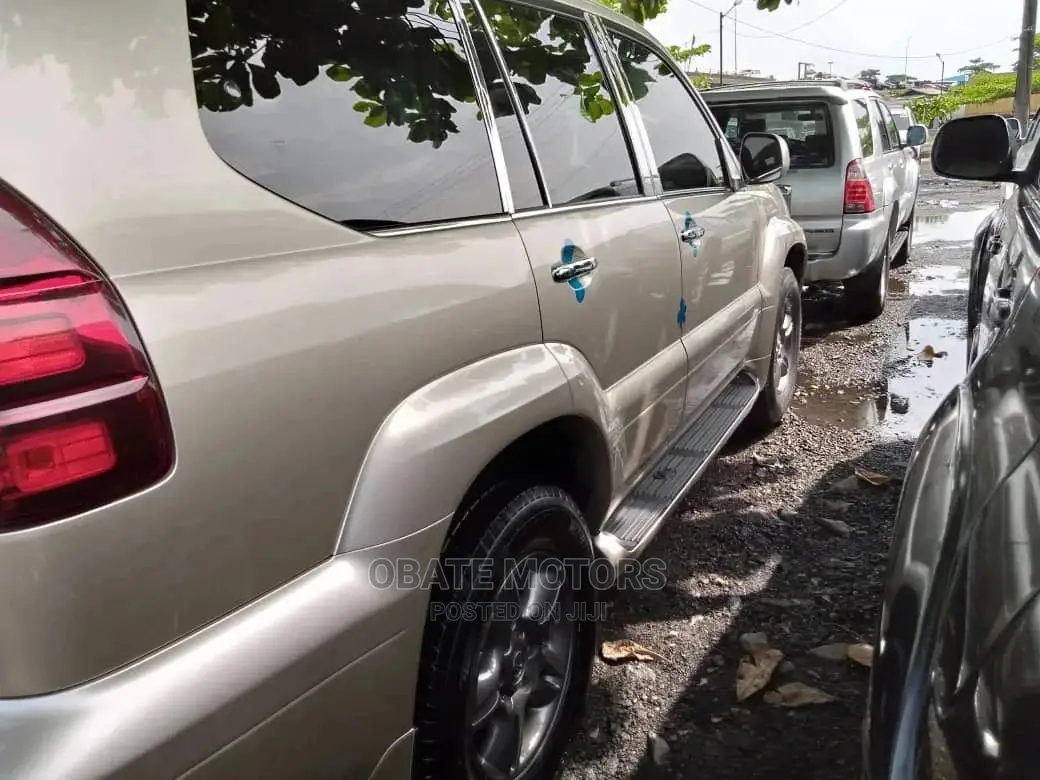 Lexus GX 470 2007 Gold