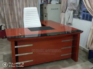 Quality Executive Wooden Office Table With Drawers.