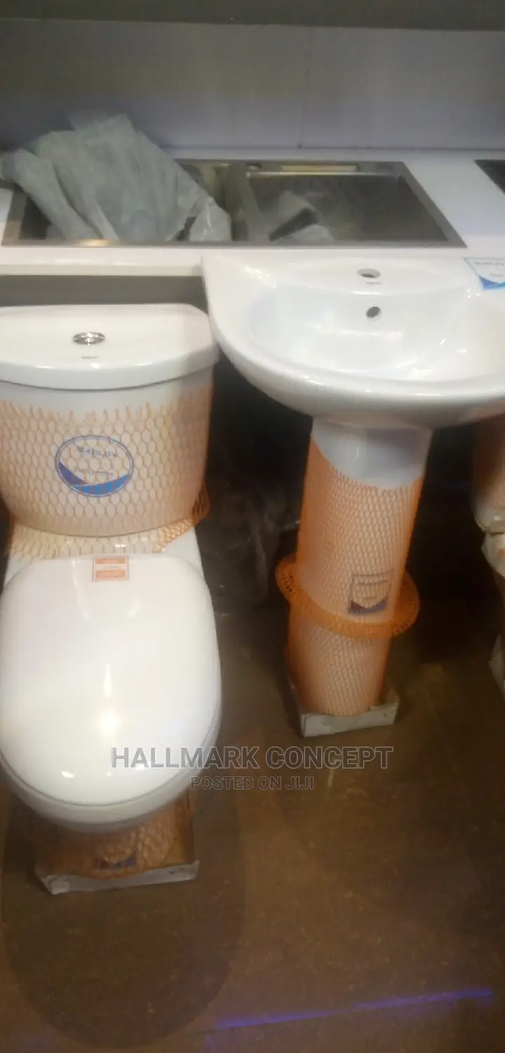 Medium Sets Water Closets