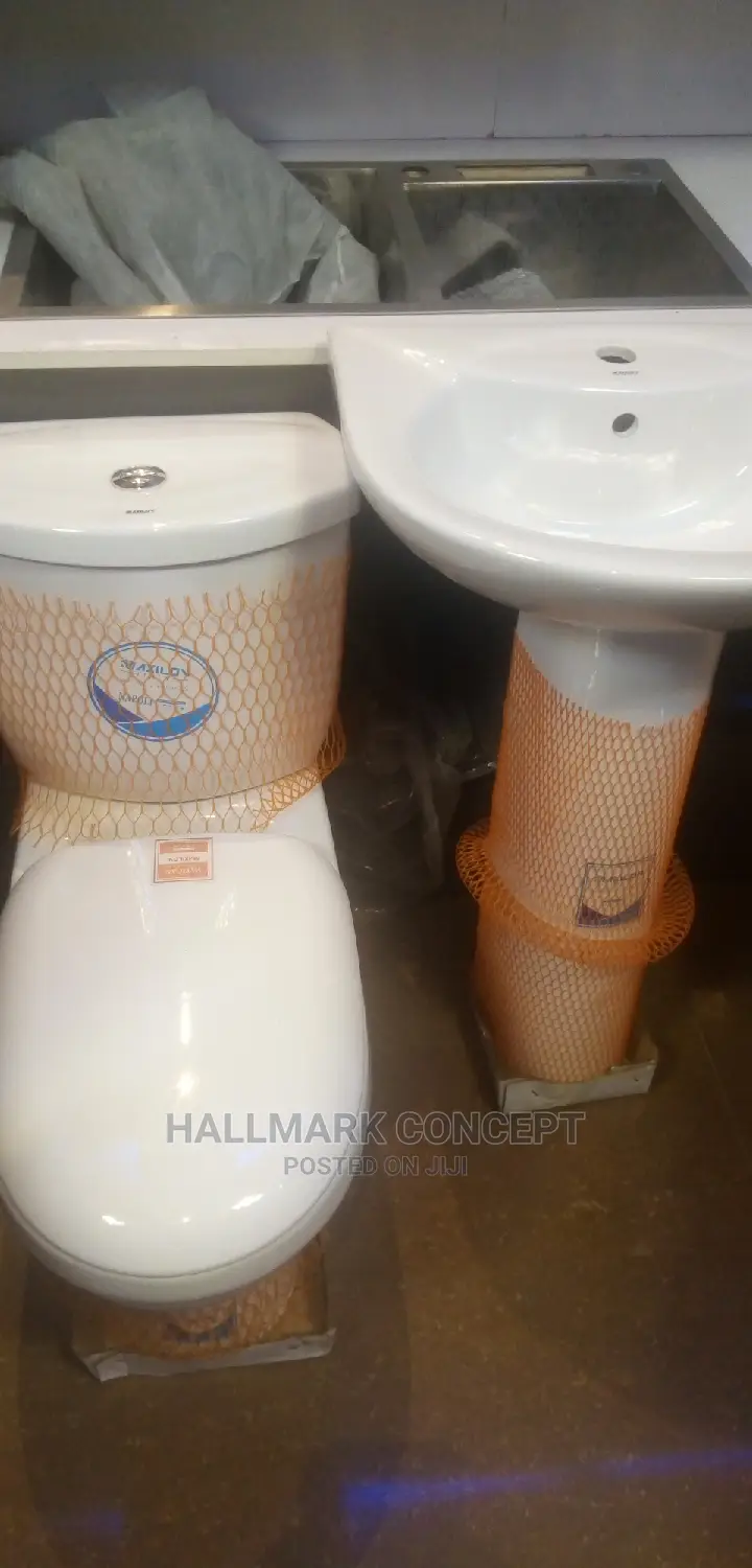 Medium Sets Water Closets