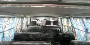 Toyota HiAce 2004