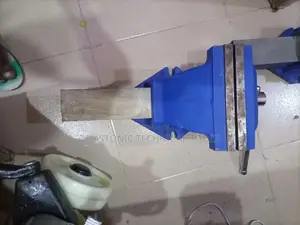 Heavy Duty 8" Table Vice