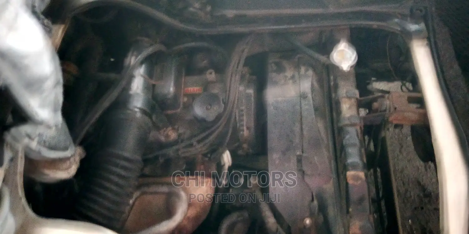 Mitsubishi L300 2002 Silver