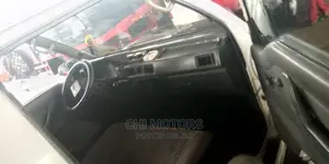 Mitsubishi L300 2002 Silver