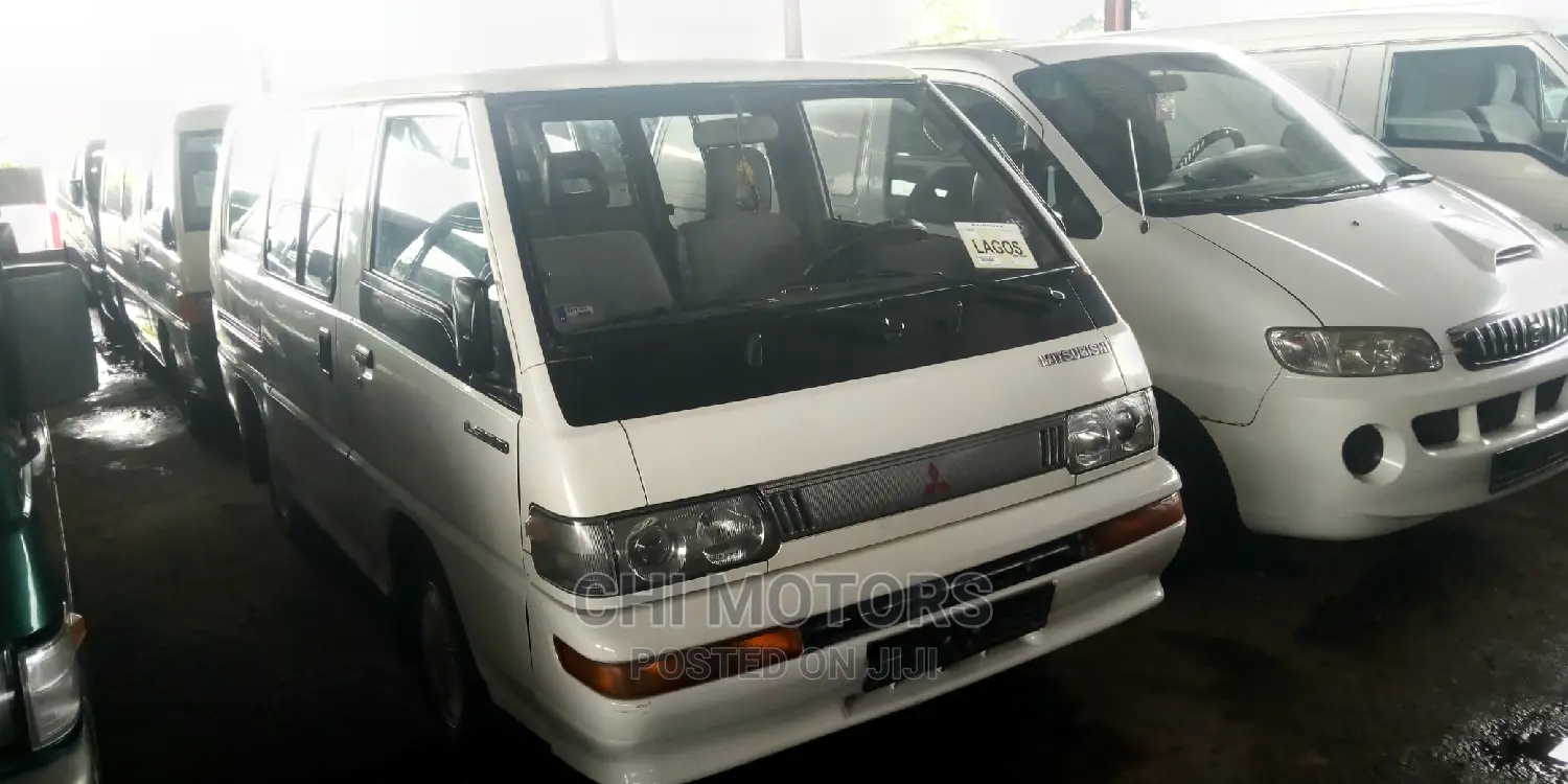 Mitsubishi L300 2002 Silver