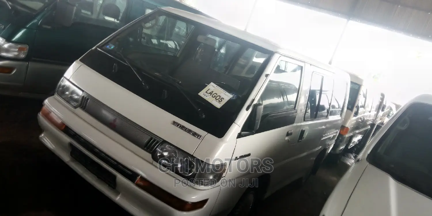 Mitsubishi L300 2002 Silver