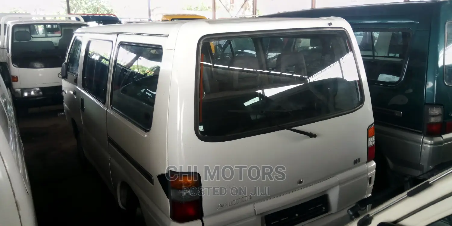 Mitsubishi L300 2002 Silver