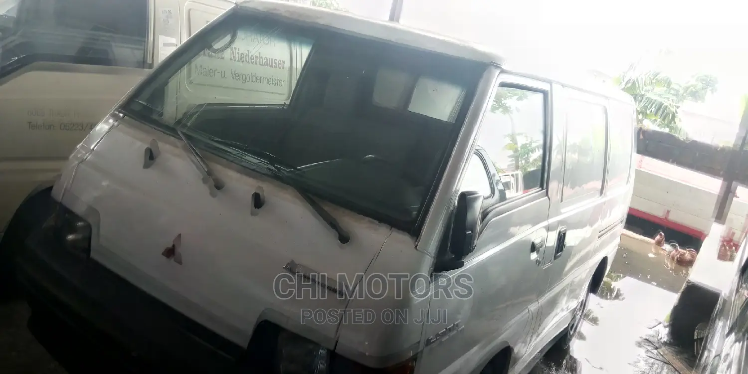 Mitsubishi L300 2004 Silver