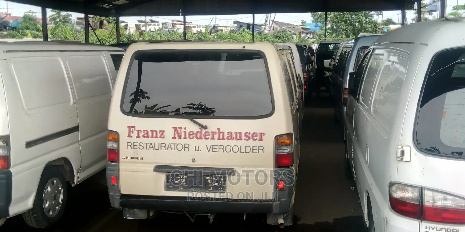 Mitsubishi L300 2004 Silver