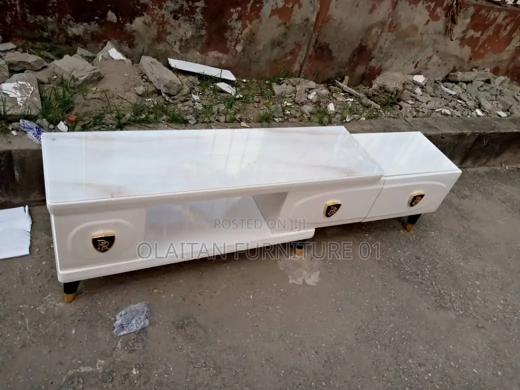 Plastma Tv Console