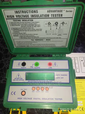 SEW Insulation Resistance Tester