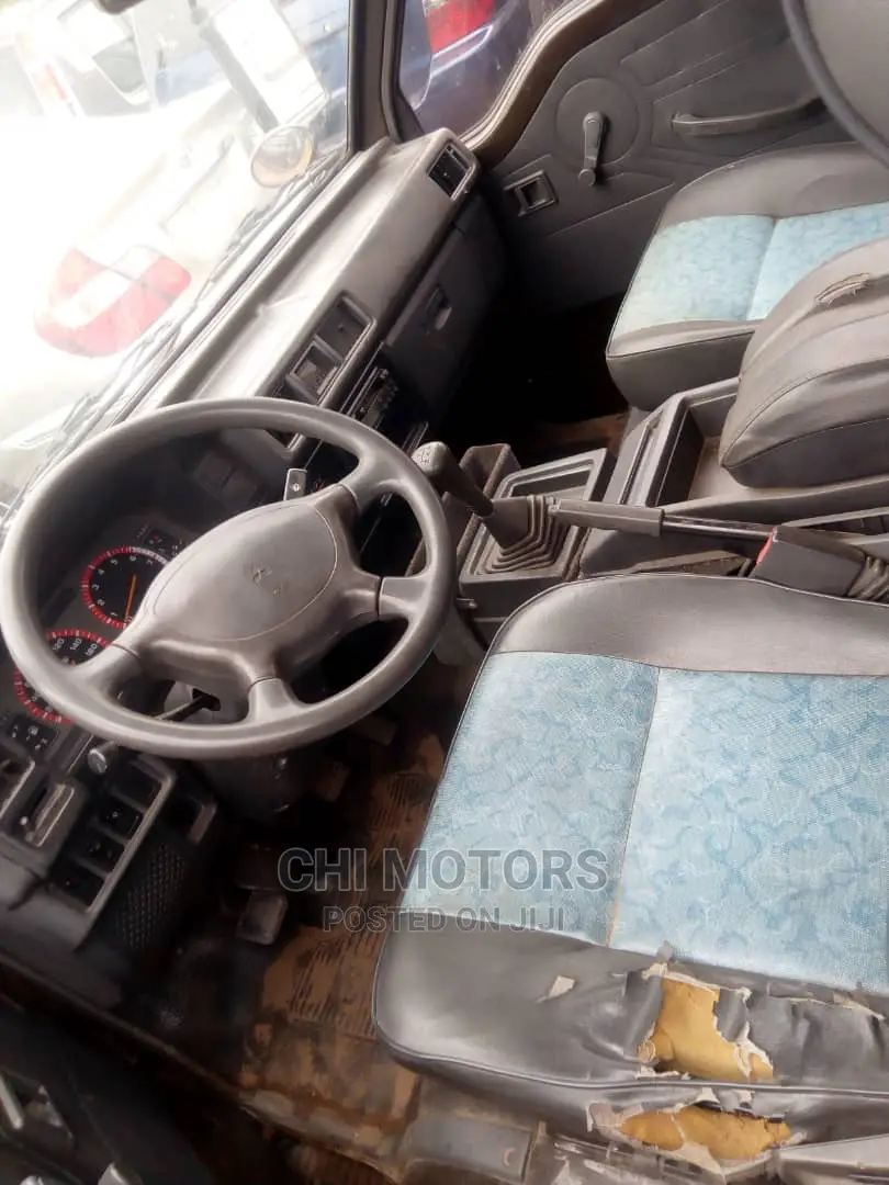Mitsubishi L300 2006 Green