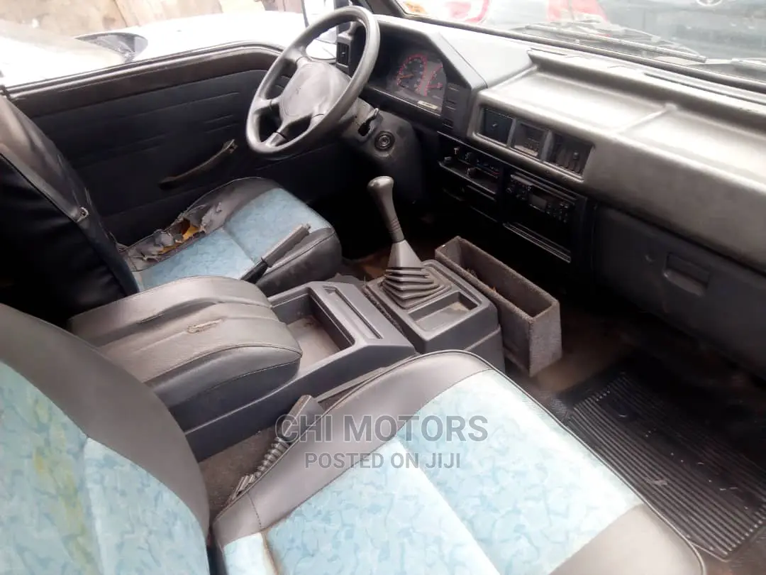 Mitsubishi L300 2006 Green