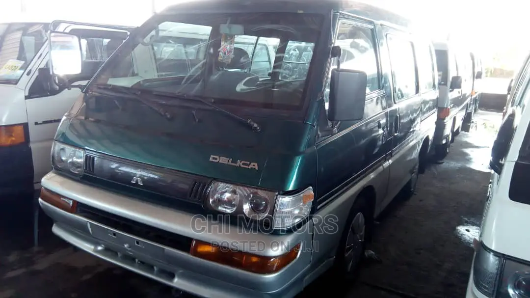 Mitsubishi L300 2006 Green