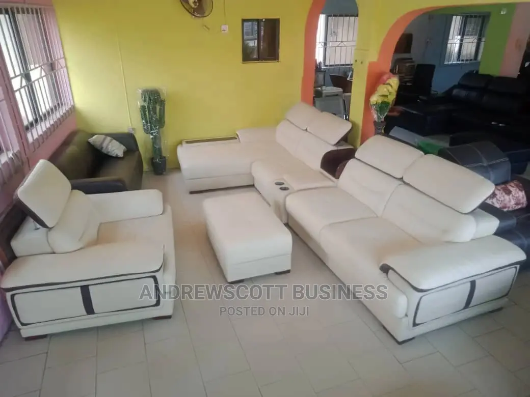 L Shape Sofa Chair by 7seaters