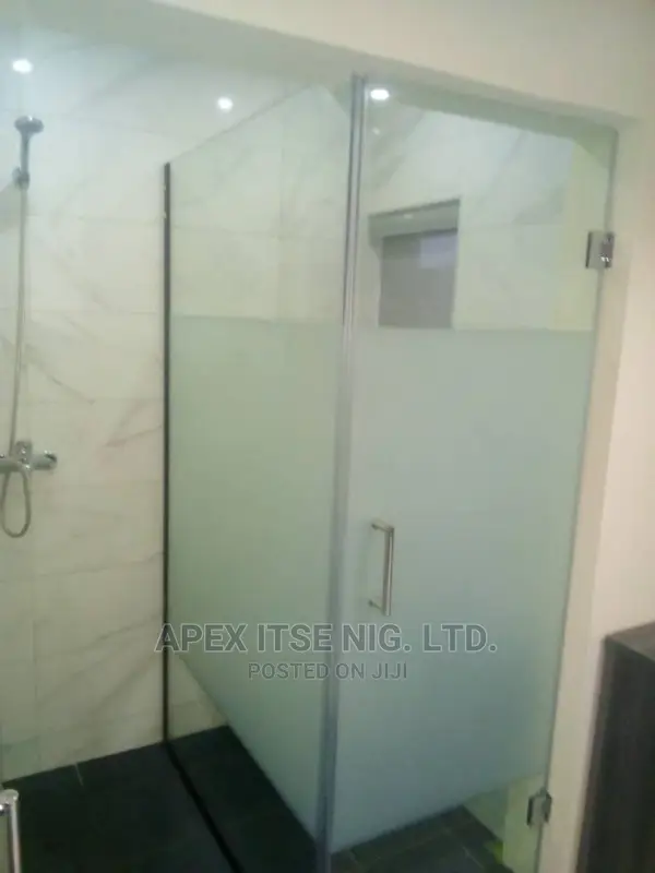 Civic Shower Cubicle