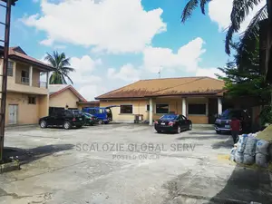 Large Property Comprising of 4 Bedroom Bungalow on 4 Plots