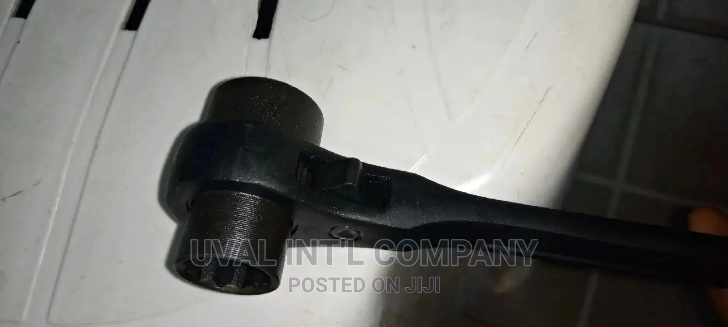 Double Socket Rachet Wrench
