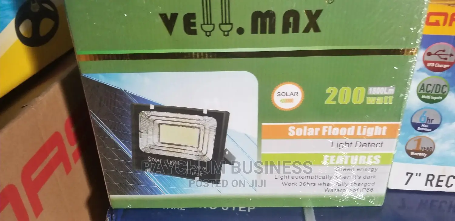 Vittmax Solar Flood Light 200w With Remote Control