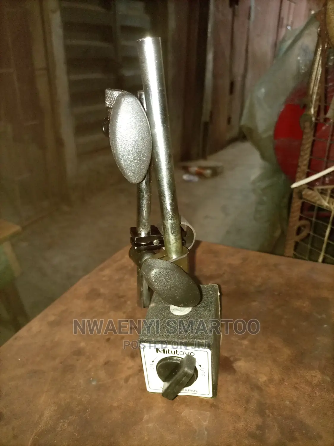 Magnetic Stand