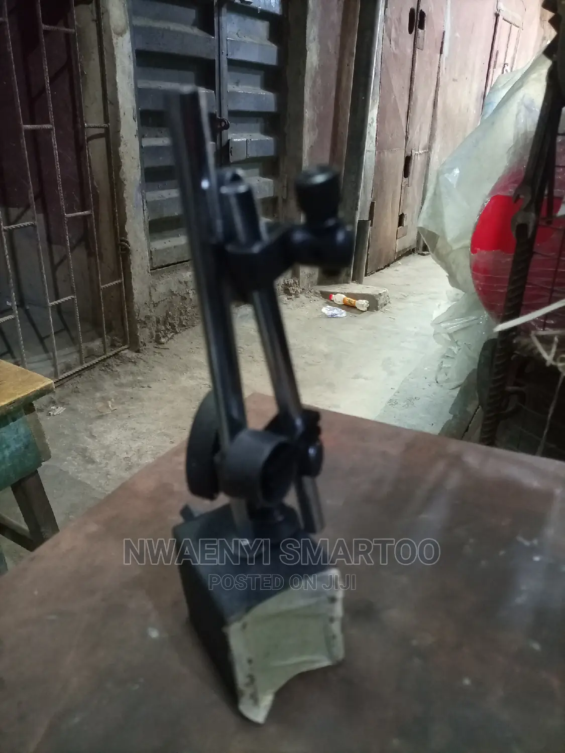 Magnetic Stand