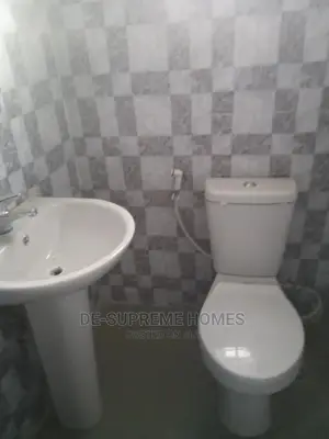 3bdrm Bungalow in Vantage Estate, Lakowe for rent