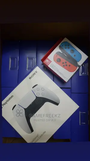 Nintendo Joycons And Ps5 Pads