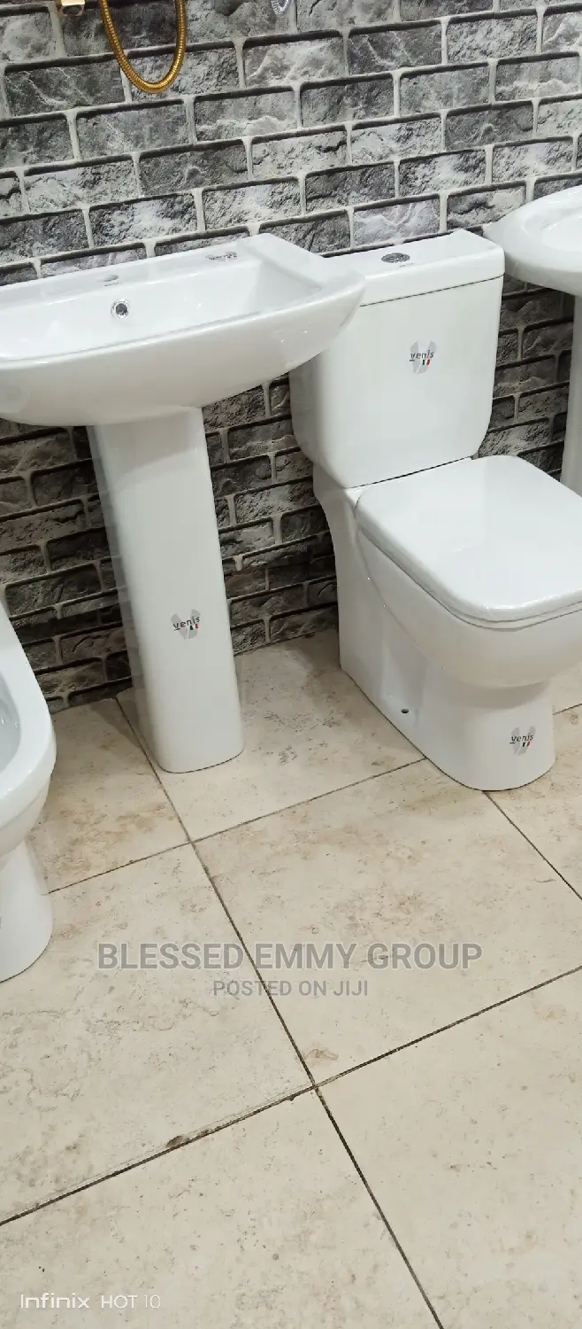 Real England Wc Set Square Shape