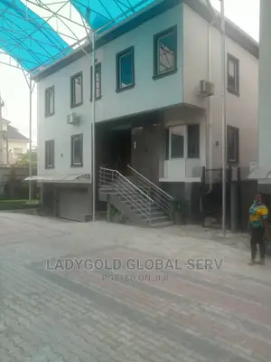 Photo - 4bdrm Duplex in Chevron Drive for sale