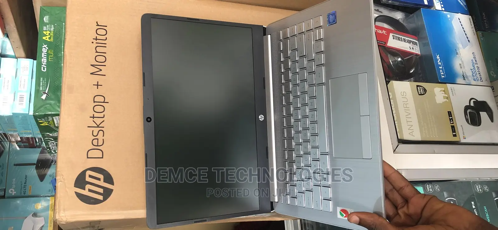 New Laptop HP 14z 4GB Intel Celeron 1T