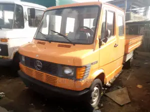 2070 Mercedes Truck Pickup