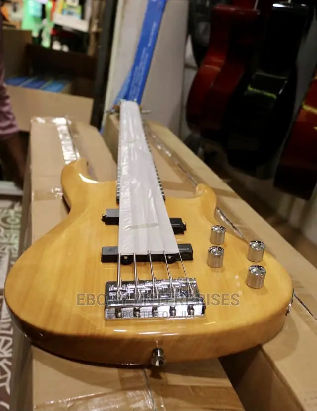 Active Bass Guitar 5strings in Ajah Musical Instruments & Gear, Ebony