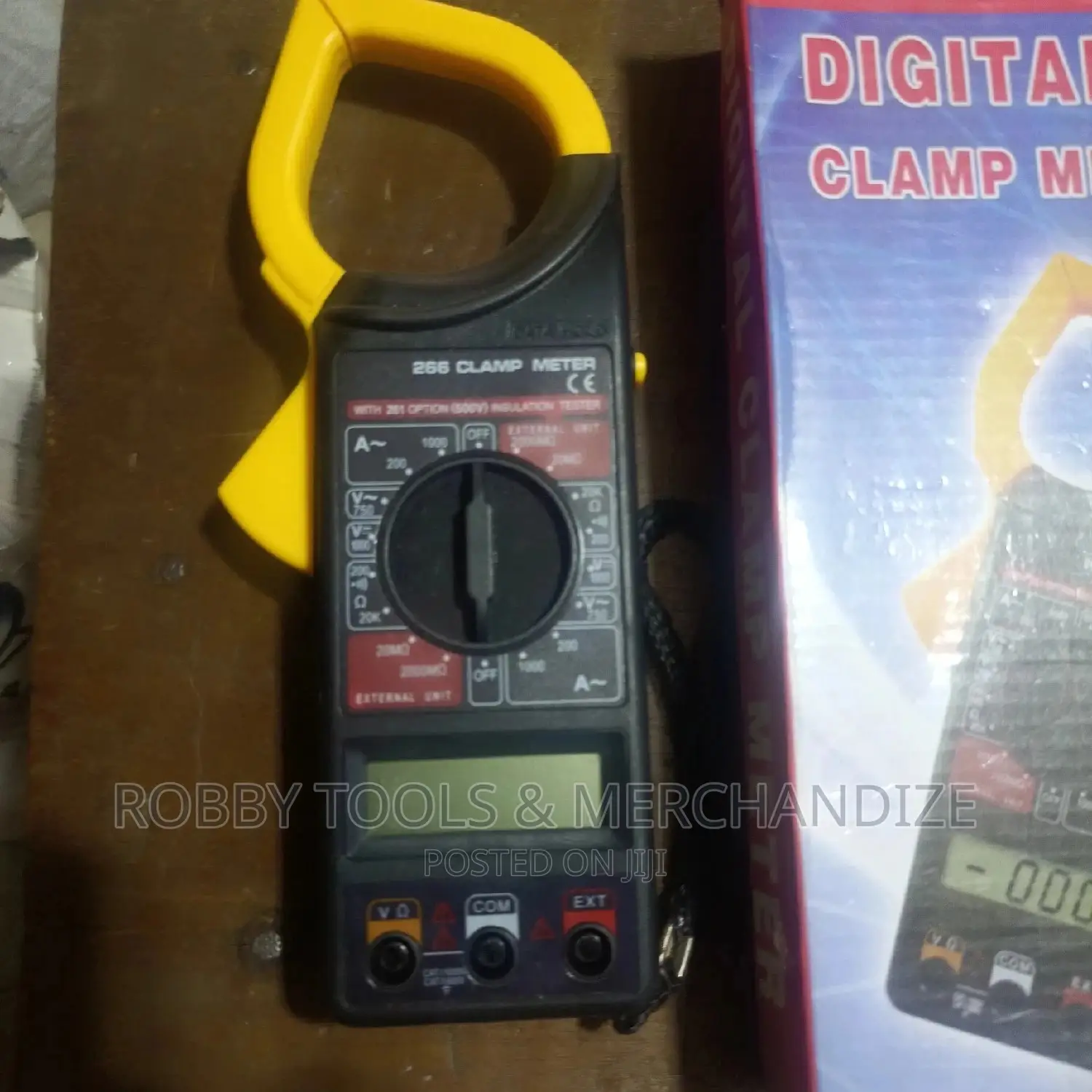 Digital Clamp Meter