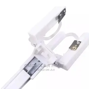 Egg Cracker With Yoke Seperator