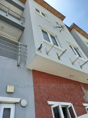 4bdrm Duplex in Amechi Onuoha for rent