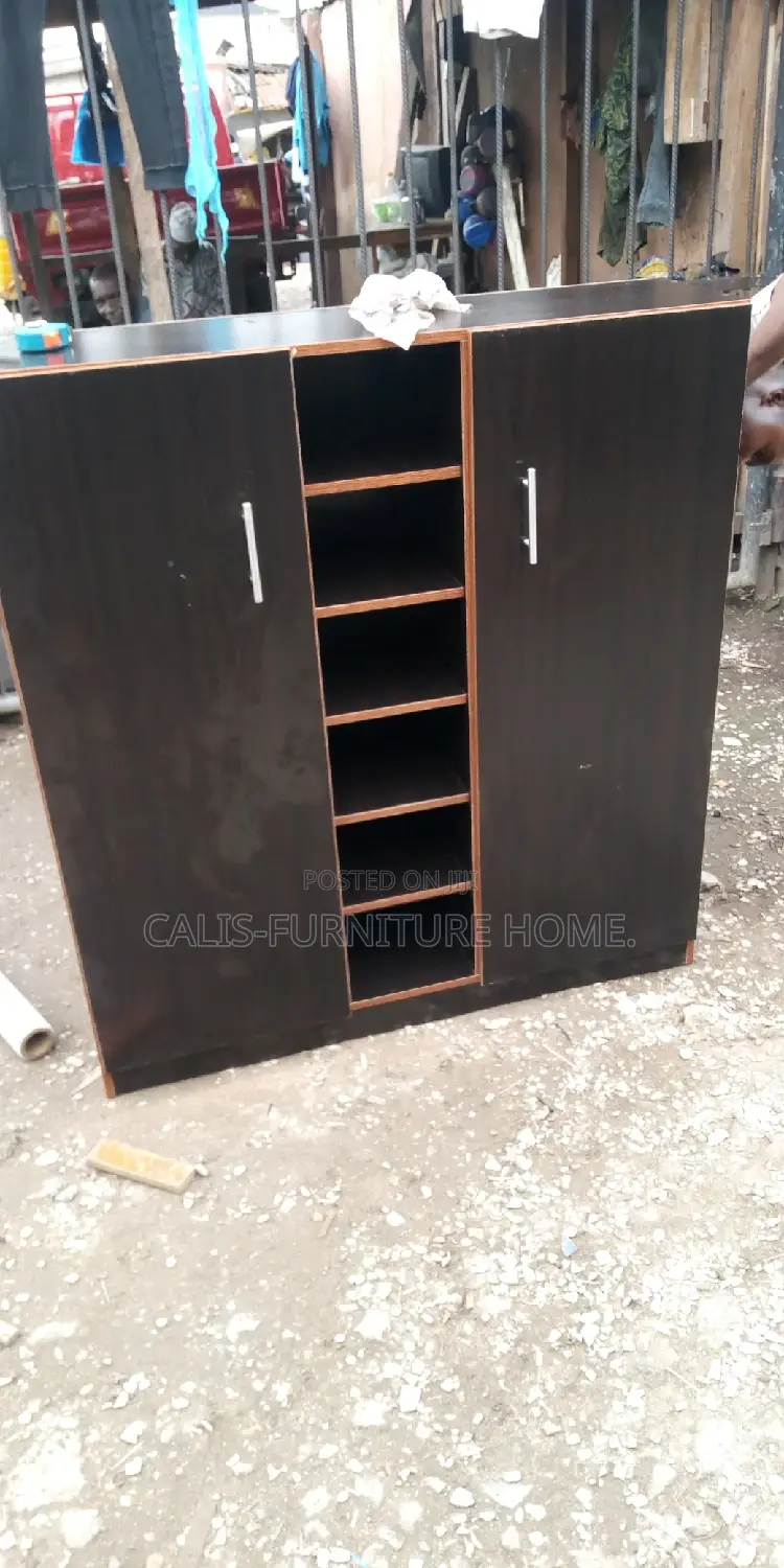 4ft X 4ft Shoe Rack