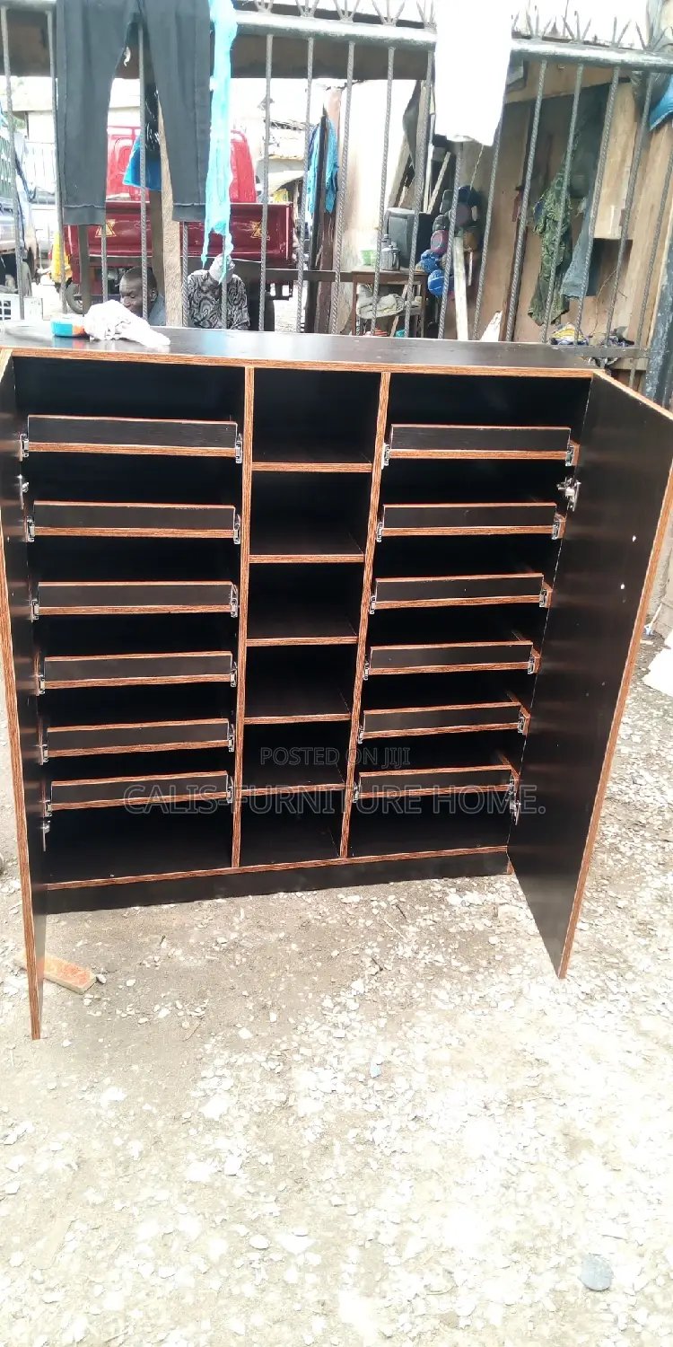 4ft X 4ft Shoe Rack