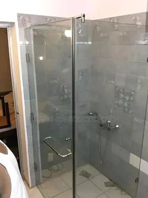 Frameless Glass Shower Cubicle