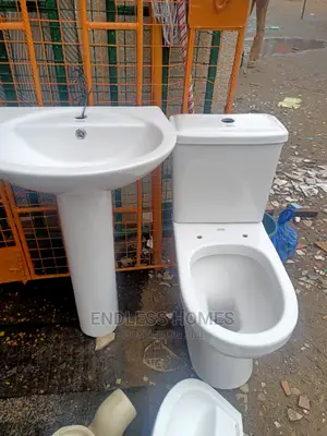 High Quality Power Flush Water Closet.