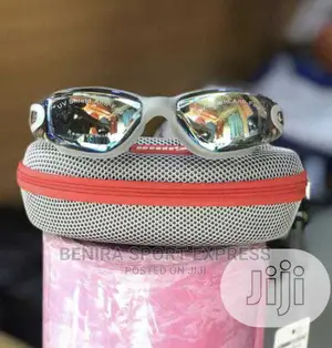 New Speedo Swim Goggles