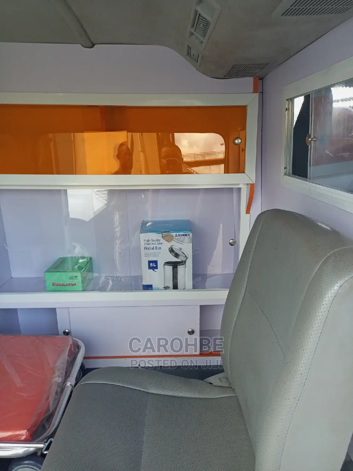 Toyota HiAce 2010 White
