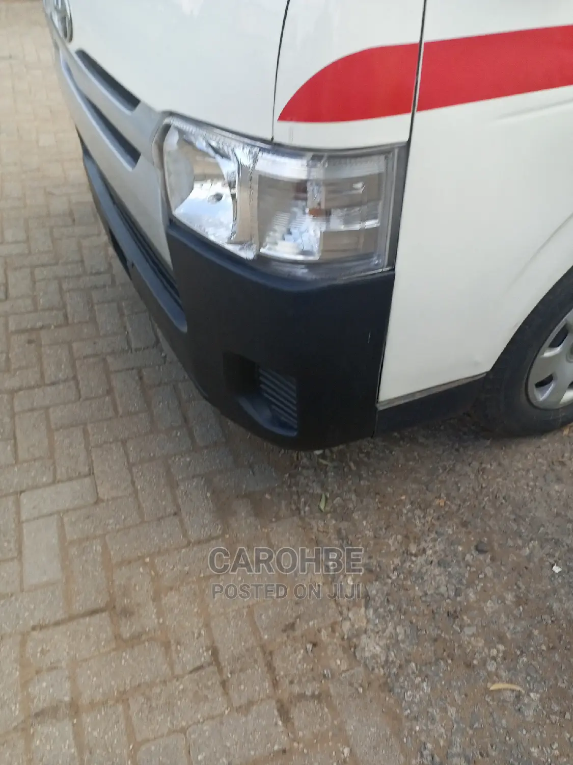 Toyota HiAce 2010 White