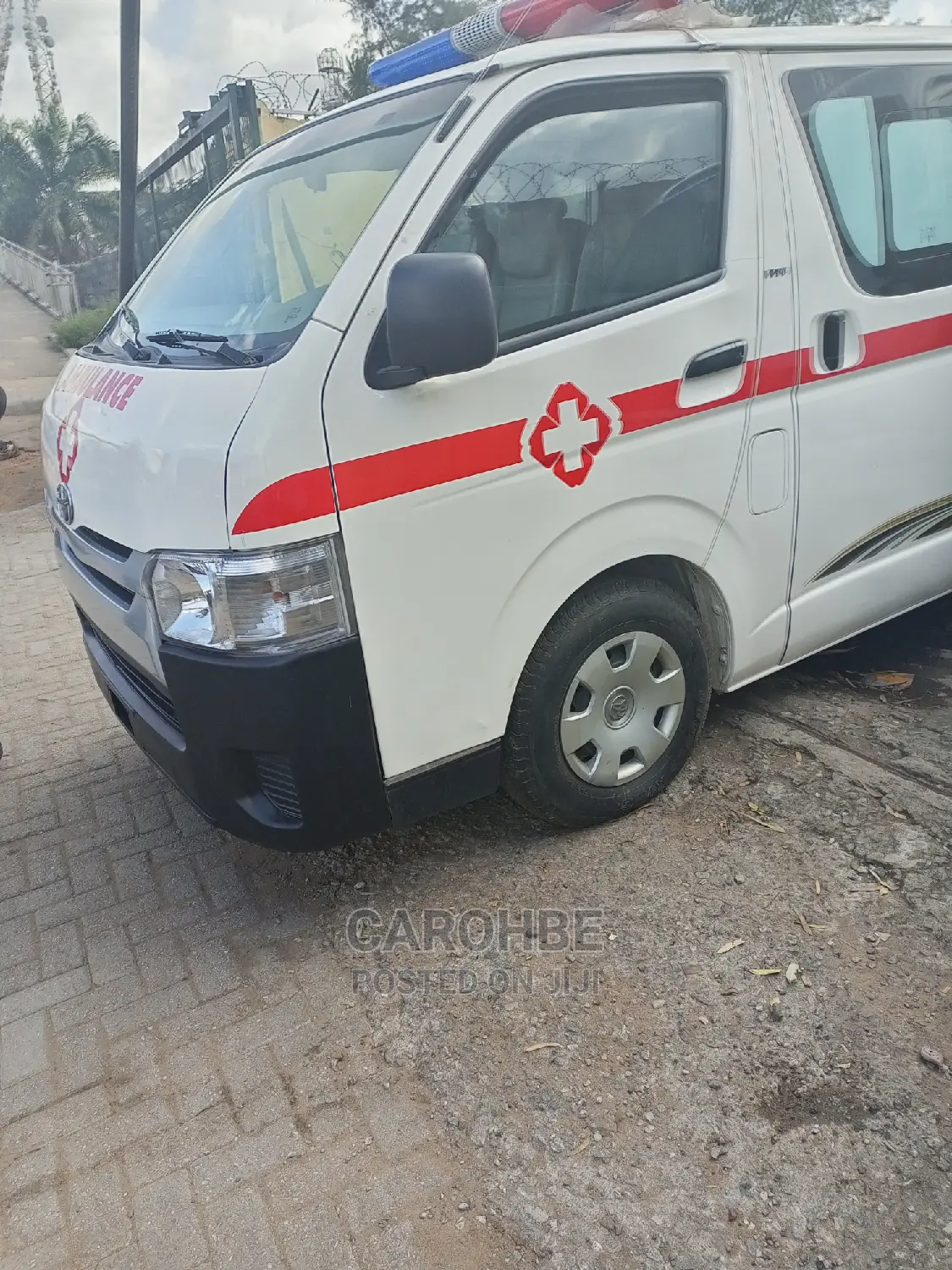Toyota HiAce 2010 White