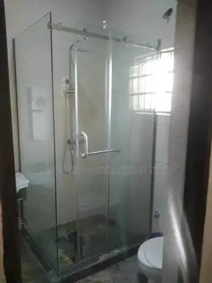 Tampered Glass Shower Cubicle