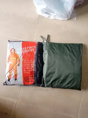Quality 3 Piece Safety Rain Suit.