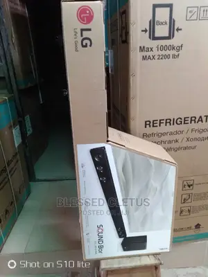 ￼ LG 2.1ch 300W Wireless Sound Bar + Subwoofer Bluetooth