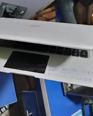 Laptop 2GB Intel HDD 250GB